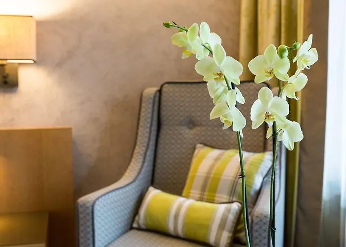 Og& Kirchbuhl Hotel *